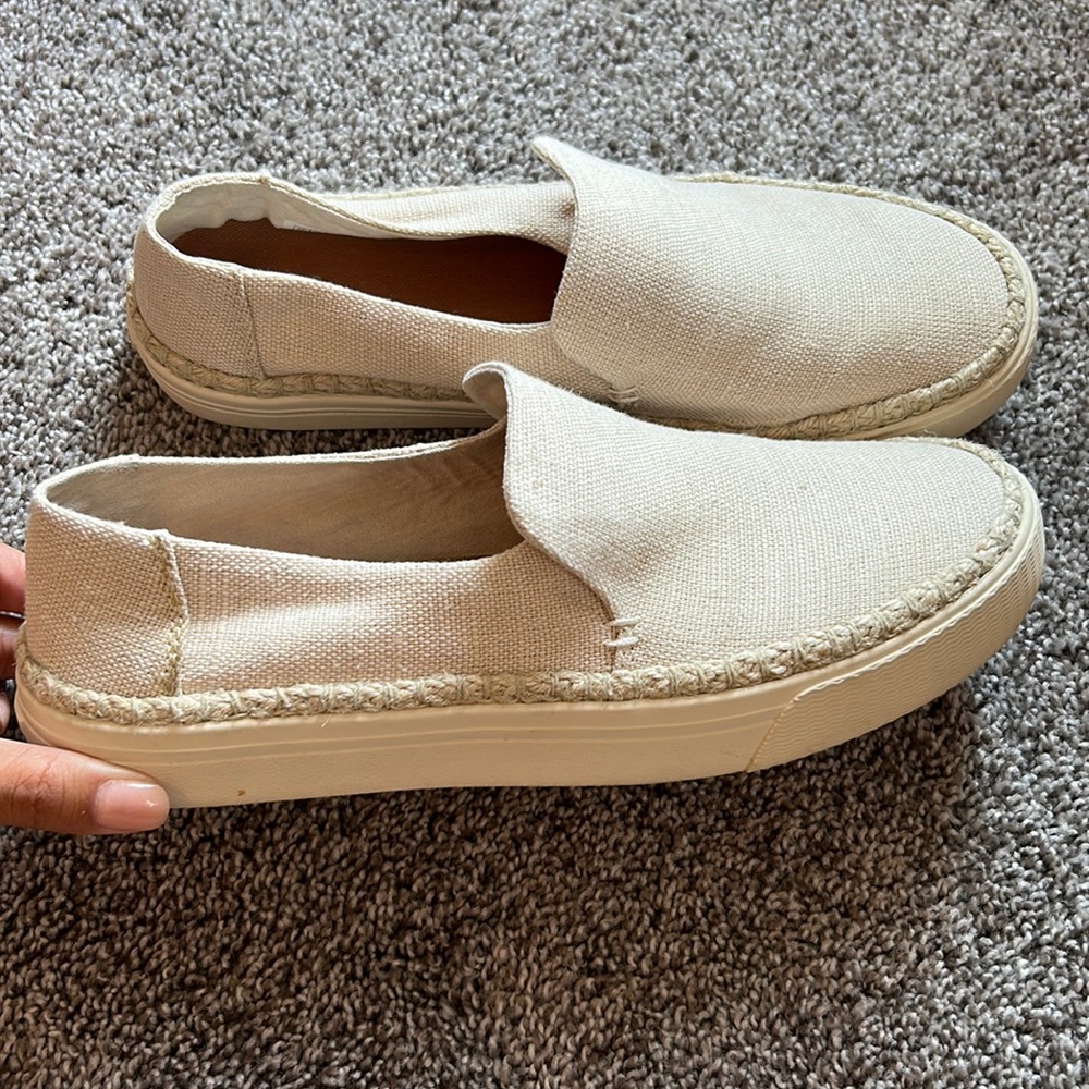 TOMS - Size 8.5